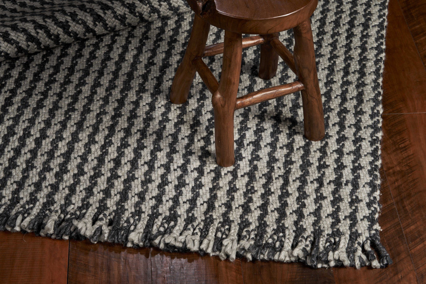 8inchesx10inches Grey Hand Woven Houndstooth Indoor Area Rug