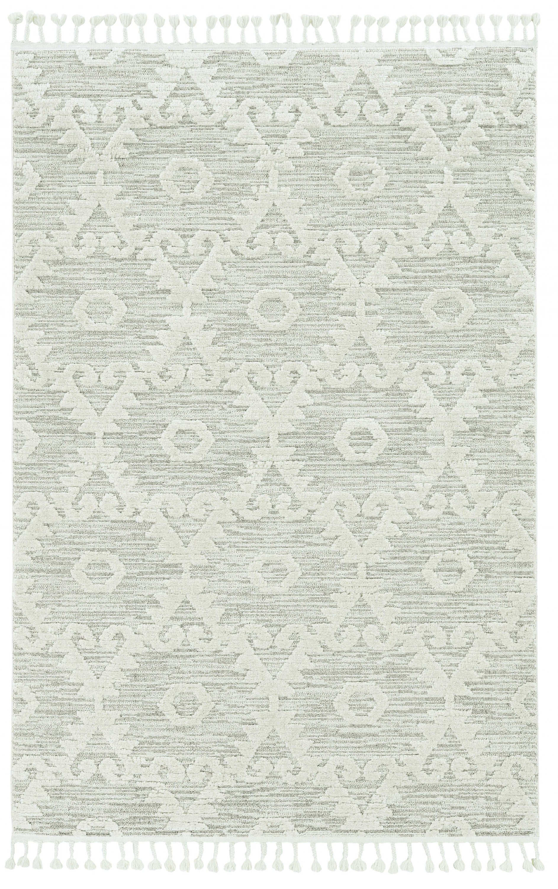 5inches x 8inches Ivory or Beige Geometric Diamond Indoor Area Rug