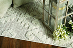 5inches x 8inches Ivory or Beige Geometric Diamond Indoor Area Rug