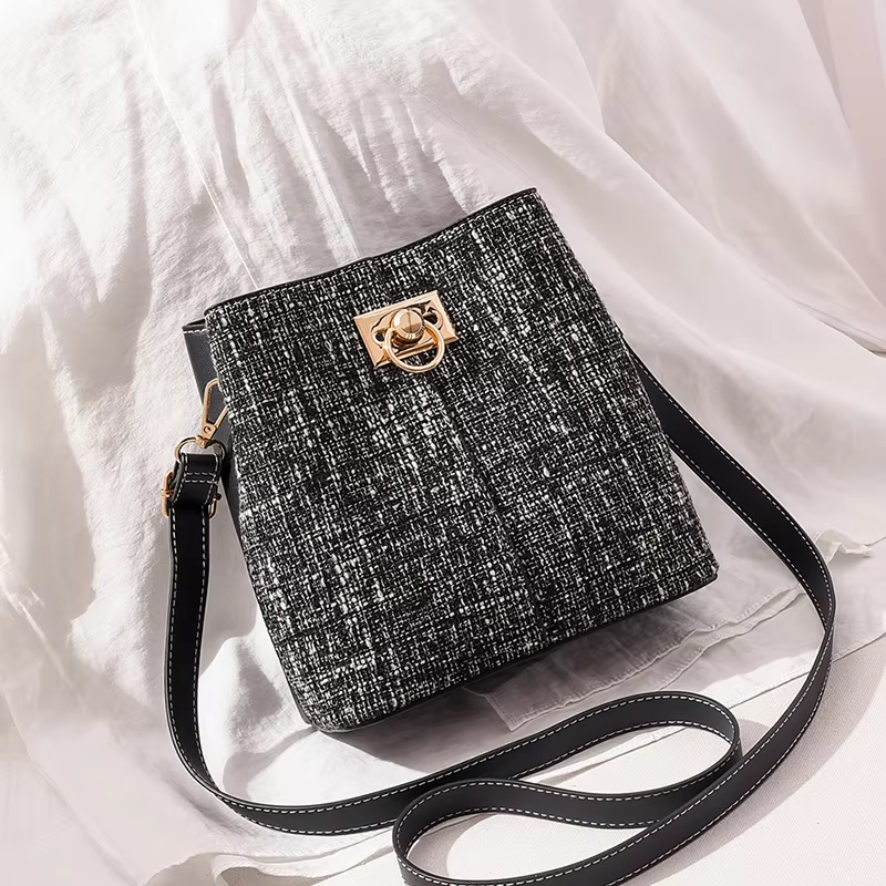New Fashion Texture Bucket Bag - Foreign Gas Large Capacity Single
